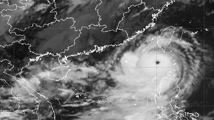 颱風(fēng)「蘇拉」將移入南海東北部海面 最大風(fēng)力17級(jí)以上