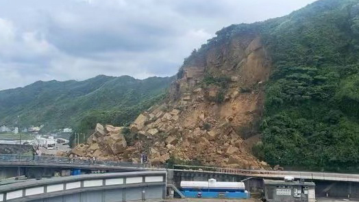 臺灣基隆發生山體滑坡 2人輕傷送醫